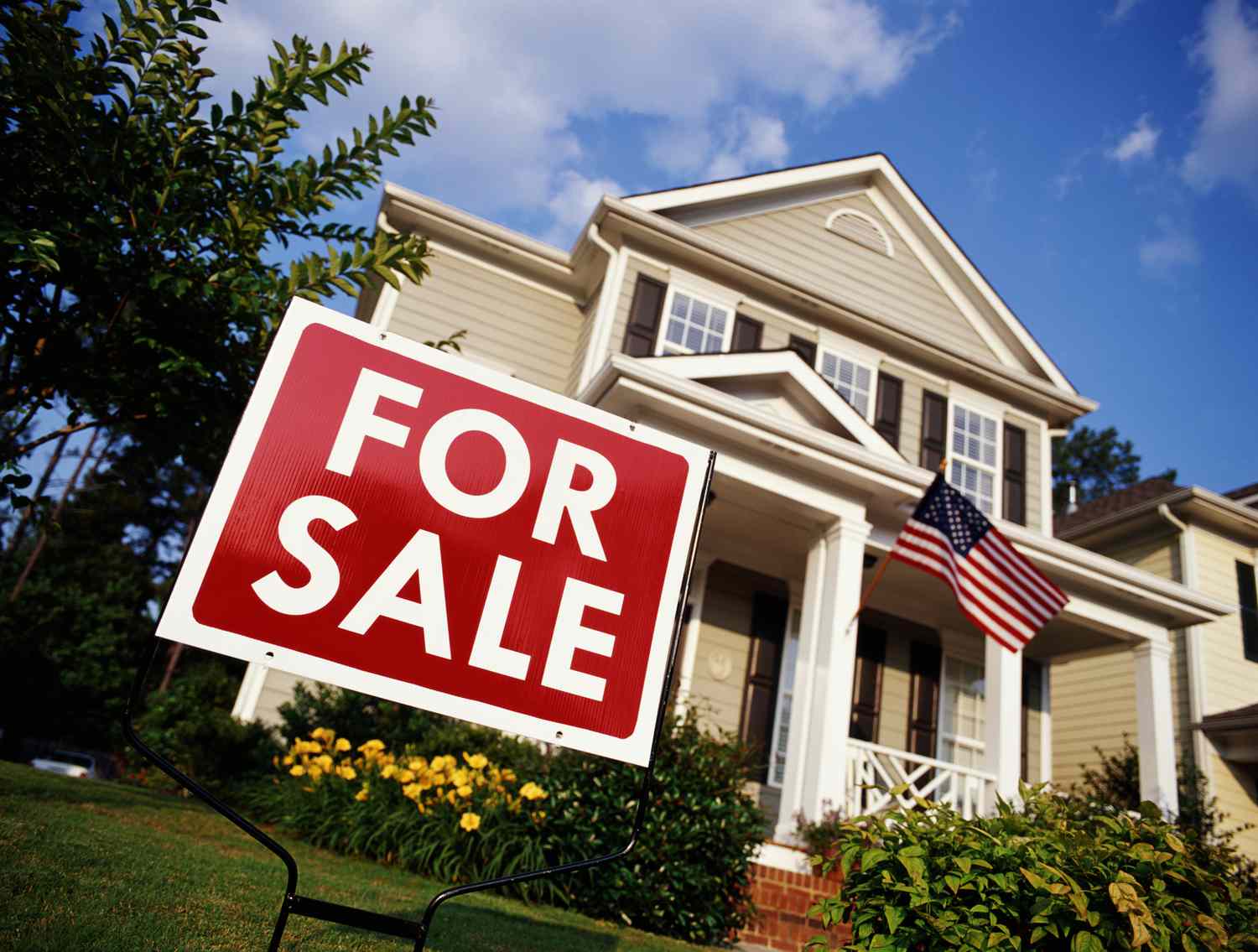 From Listing to Closing: How to Maximize Your Home Selling Potential in a Competitive Market